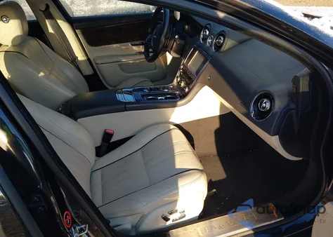 2012 Jaguar Xj Xjl Portfolio z USA, uszkodzony, nr VIN SAJWA2GB0CLV25378